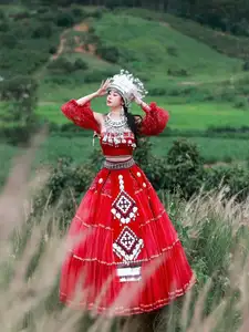 Ethnic Woman in Vibrant Traditional Attire 1000024497-6