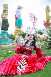 Ethnic Woman in Vibrant Traditional Attire 1000024497-10