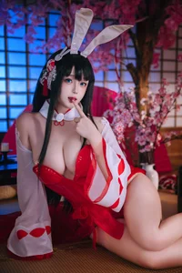 Stunning Azur Lane Oyama Bunny Girl Cosplay by Ri Nai Jiao: Exclusive 47P High-Definition Image Collection for Anime and Gaming Fans-2