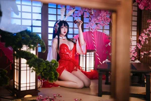 Stunning Azur Lane Oyama Bunny Girl Cosplay by Ri Nai Jiao: Exclusive 47P High-Definition Image Collection for Anime and Gaming Fans-8