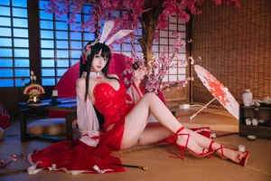 Stunning Azur Lane Oyama Bunny Girl Cosplay by Ri Nai Jiao: Exclusive 47P High-Definition Image Collection for Anime and Gaming Fans-13
