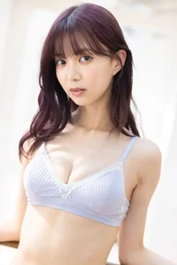 Elegant Riko Matsudaira Digital Photo Book: Stunning Swan-Like Aesthetic and Sophisticated Japanese Portrait Photography in SPA! SPABOOKS Collection (51 Pages)-14