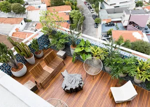 Transform Your Rooftop Into A Green Sanctuary: Modern Urban Oasis Inspiration For Slow Living-6