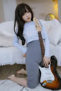 Coser Nyako: Discover the Alluring Guitar Girl Dress (72P - 1V)-11