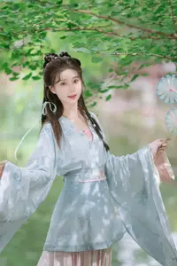 Discover Chu Yuan Yuan's Ethereal Beauty in YiTuYu Vol.8800 Collection-11