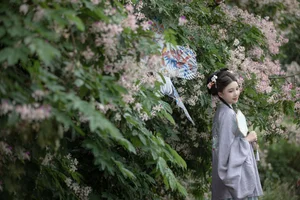 Ethereal Hanfu Beauty in Spring Bloom - YiTuYu Vol.8872 E E Chi Bu Bao-28