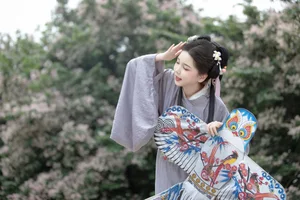 Ethereal Hanfu Beauty in Spring Bloom - YiTuYu Vol.8872 E E Chi Bu Bao-25
