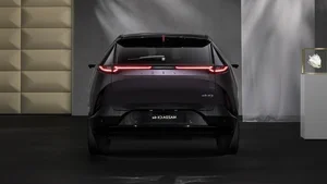 Mazda CX-6e Unveiled: A Masterpiece of Electric Luxury and Mysterious Elegance-7