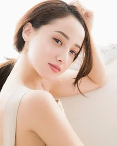 Erika Sawajiri’s Stunning Return: The Iconic Japanese Actress Makes a Highly Anticipated Comeback to the Spotlight and Cinema-2