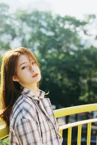 Discover Xiao Ming's Captivating Charm in YiTuYu Vol.8794: Natural Beauty Amidst Lush Greenery.-17