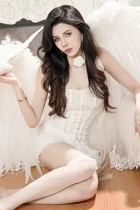 YiTuYu Art Language Vol.8802 Yi Ming: The Allure of Angelic Purity & Dark Mystery-4