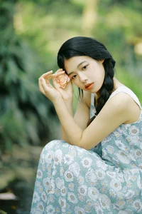 The Art of Summer: Long Xing Er’s Ethereal Portrait Series-5