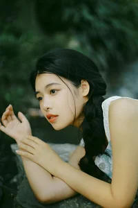 The Art of Summer: Long Xing Er’s Ethereal Portrait Series-24