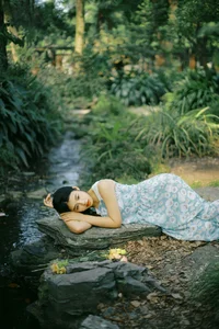 The Art of Summer: Long Xing Er’s Ethereal Portrait Series-6