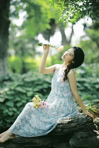 The Art of Summer: Long Xing Er’s Ethereal Portrait Series-2