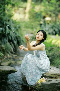 The Art of Summer: Long Xing Er’s Ethereal Portrait Series-0
