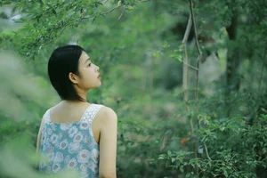 The Art of Summer: Long Xing Er’s Ethereal Portrait Series-16