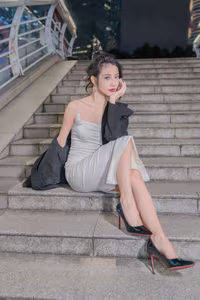 Charming Urban Beauty in White Dress: YiTuYu Art Language Vol.8272-0