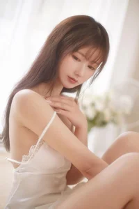 Elegant Japanese Style Nightgown Collection Featuring Model Hanyu Mimi – Aesthetic Indoor Photography and Cozy Loungewear Inspiration for a Soft Minimalist Lifestyle-5