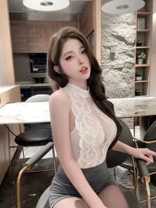 Sophisticated Office Style: A Portrait Study of Professional Elegance and Modern Corporate Fashion-9