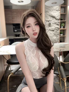 Sophisticated Office Style: A Portrait Study of Professional Elegance and Modern Corporate Fashion-18