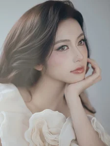 The mesmerizing elegance of Ha An in a soulful Femme Fatale inspired concept-9