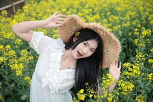 Xiao Nan in Golden Rapeseed Fields: YiTuYu Art Language Vol.9190 Photography Collection-3
