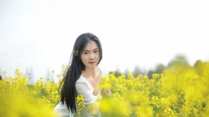 Xiao Nan in Golden Rapeseed Fields: YiTuYu Art Language Vol.9190 Photography Collection-1