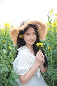Xiao Nan in Golden Rapeseed Fields: YiTuYu Art Language Vol.9190 Photography Collection-13