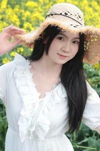 Xiao Nan in Golden Rapeseed Fields: YiTuYu Art Language Vol.9190 Photography Collection-11