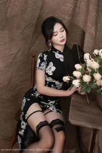 Timeless Elegance: Reimagining Modern Qipao and Black Silk Aesthetics with Nan Qiao-8