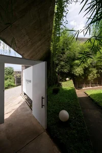 Modern Tropical 600m2 Garden House in Bandung: Folded Rooms Garden's Innovative Layered Architecture and Eco-Friendly Urban Living Design-3