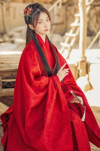 YiTuYu Art Language Vol.9233: Stunning Portrait Photography Featuring Model Dang Chu Jiao Ren Jia Xiao Tian Tian - Elegant 35-Photo Artistic Collection-7