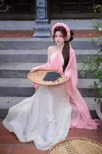 Graceful Vietnamese Beauty: A Modern Traditional Muse in a Serene Setting-4