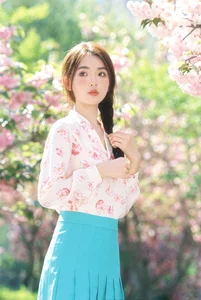 Ethereal Spring Portrait Photography: Yi Ming Amidst Blooming Double Cherry Blossoms - Art Language Vol.9339 Collection-9