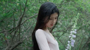 Ethereal Forest Muse: Yu Qing Feng’s Soft Aesthetic-4