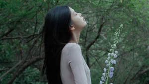 Ethereal Forest Muse: Yu Qing Feng’s Soft Aesthetic-1