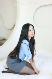 Elegant Urban Portrait Photography Collection No.032 Featuring Model Yu Wei: Timeless Fashion and Aesthetic Style Inspiration for 2024-1