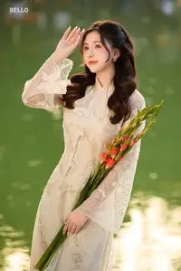 Graceful Ao Dai Vietnamese Beauty Shines Brightly By Serene Lake A Timeless Portrait-5