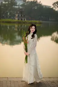 Graceful Ao Dai Vietnamese Beauty Shines Brightly By Serene Lake A Timeless Portrait-2