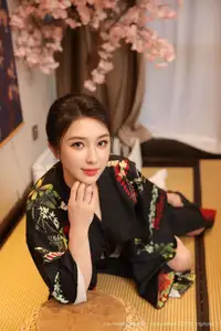 Su Yi Nuo No.10627: Captivating Traditional Grace in a Seductive Black Kimono-29