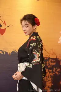 Su Yi Nuo No.10627: Captivating Traditional Grace in a Seductive Black Kimono-4