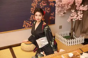 Su Yi Nuo No.10627: Captivating Traditional Grace in a Seductive Black Kimono-2