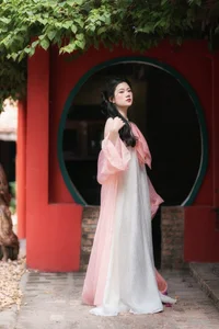 Ethereal Muse in Traditional Silk and Ancient Architecture-20