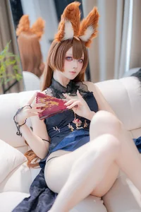 Ethereal Grace: Amagi's Evening Gown Cosplay by Yu Yu - An Azur Lane Masterpiece-2