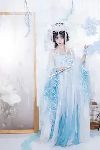 YiTuYu Vol.8652: Discover Xiao Su Su's Ethereal Beauty in Traditional Costume-16