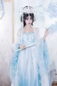 YiTuYu Vol.8652: Discover Xiao Su Su's Ethereal Beauty in Traditional Costume-6