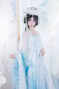 YiTuYu Vol.8652: Discover Xiao Su Su's Ethereal Beauty in Traditional Costume-20