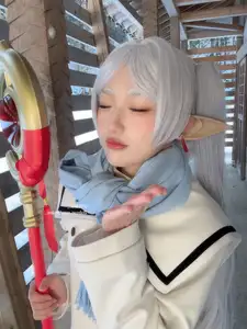 Coser Mim: Enchanting Frieren Cosplay (32P) in a Winter Wonderland-14