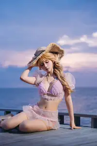 Coser Chunmomo's Enchanting Sunset Yacht Photoshoot - Part02-16
